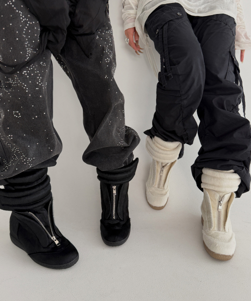 304 textured high snekeares / black