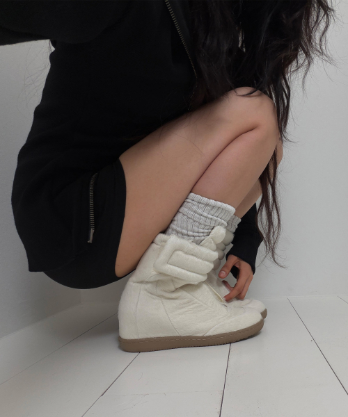 304 textured high snekeares / ivory
