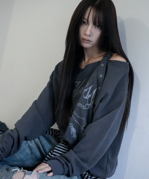 ONE-SHOULDER BUCKLE SWEATSHIRT (CHARCOAL) F26ZB063
