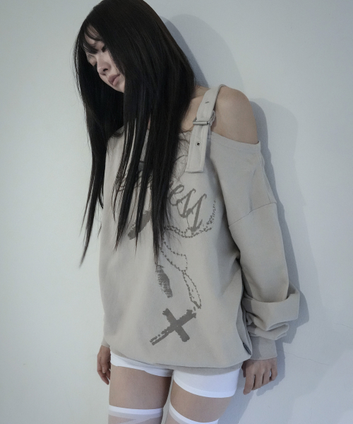 ONE-SHOULDER BUCKLE SWEATSHIRT (BEIGE) F26ZB063