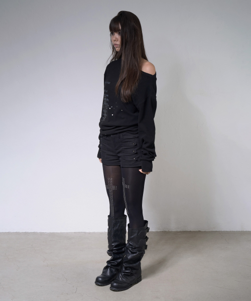 PIXEL CROSS ONE-SHOULDER SWEATSHIRT (BLACK) F26ZB535