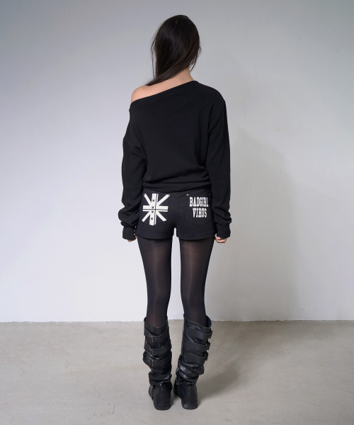 PIXEL CROSS ONE-SHOULDER SWEATSHIRT (BLACK) F26ZB535