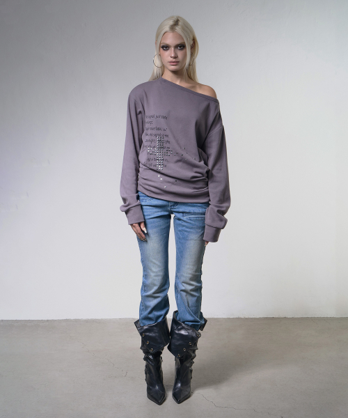 PIXEL CROSS ONE-SHOULDER SWEATSHIRT (CHARCOAL) F26ZB535