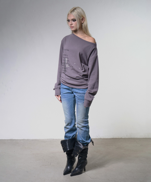 PIXEL CROSS ONE-SHOULDER SWEATSHIRT (CHARCOAL) F26ZB535