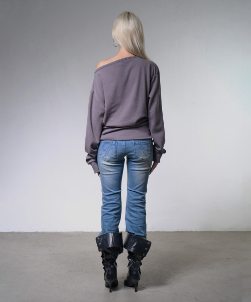 PIXEL CROSS ONE-SHOULDER SWEATSHIRT (CHARCOAL) F26ZB535