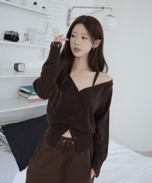 ONE OFF SHOULDER LACE CARDIGAN D/BROWN
