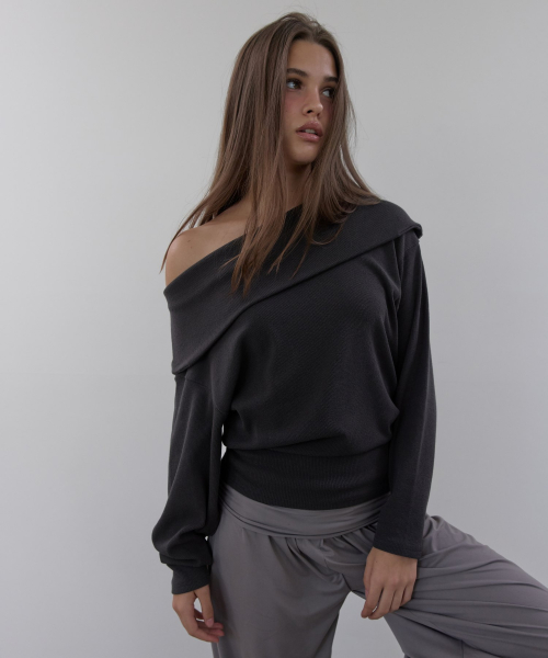 MULTI FOLD NECK T (CHARCOAL)