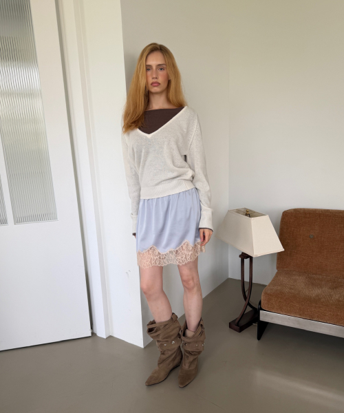 PURE WOOL DEEP V KNIT (IVORY)