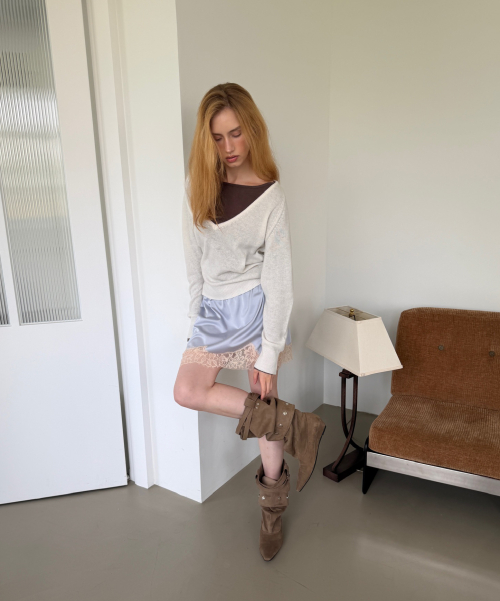 PURE WOOL DEEP V KNIT (IVORY)