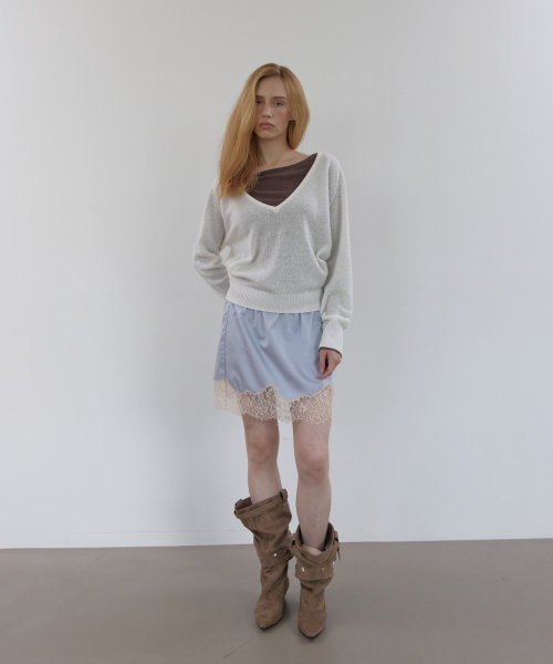PURE WOOL DEEP V KNIT (IVORY)