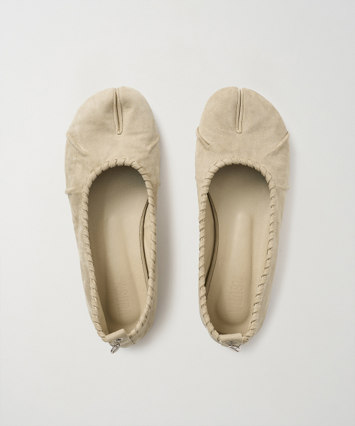 TWIST TABI FLAT (BEIGE)