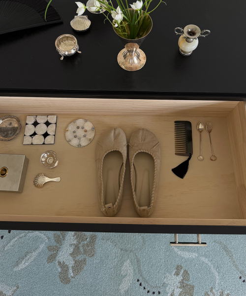 TWIST TABI FLAT (BEIGE)