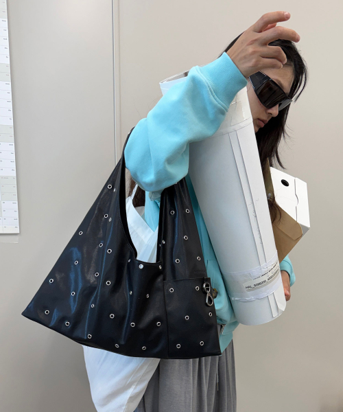 Eyelet shoulder bag(Deep sleep)_OVBSX26255BLK