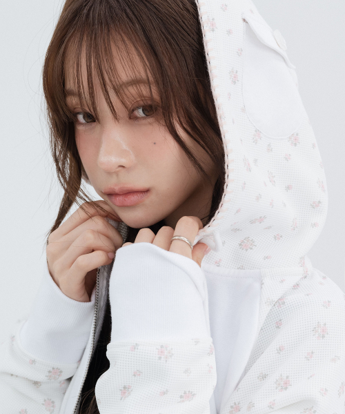 Flower Raglan Hoodie Zip Up_White