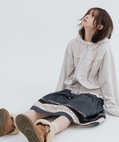 Lace cozy Hoodie Zip Up_Facial Creams