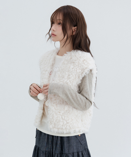 Pompom Fur Vest_Ivory