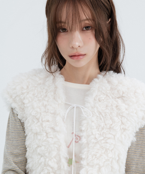 Pompom Fur Vest_Ivory