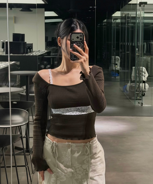 FLEUR SHEER LACE T-SHIRT / BROWN