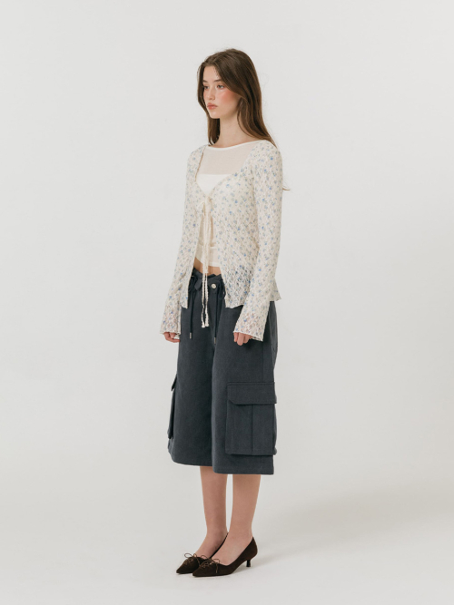 FLOWER STRAP CARDIGAN / BEIGE