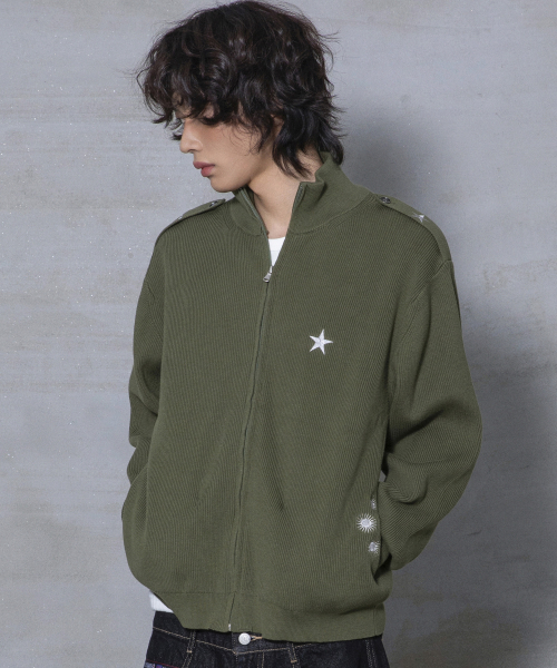 XTK183 숄더 탭 하이넥 크롭 니트 집업 (KHAKI)