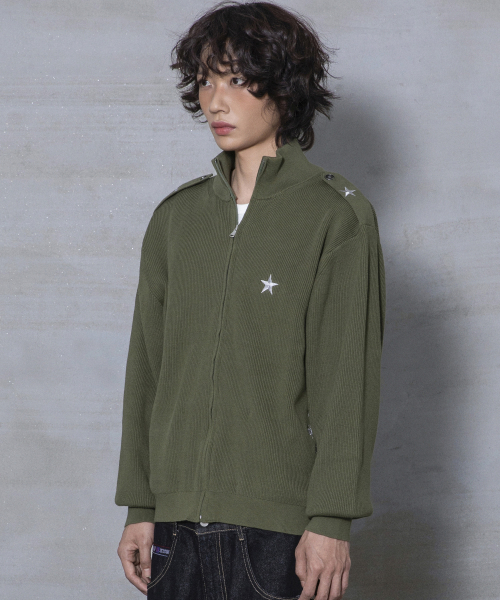 XTK183 숄더 탭 하이넥 크롭 니트 집업 (KHAKI)