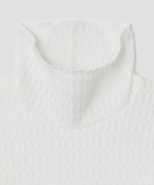 Textured Mock Neck Top [White]
