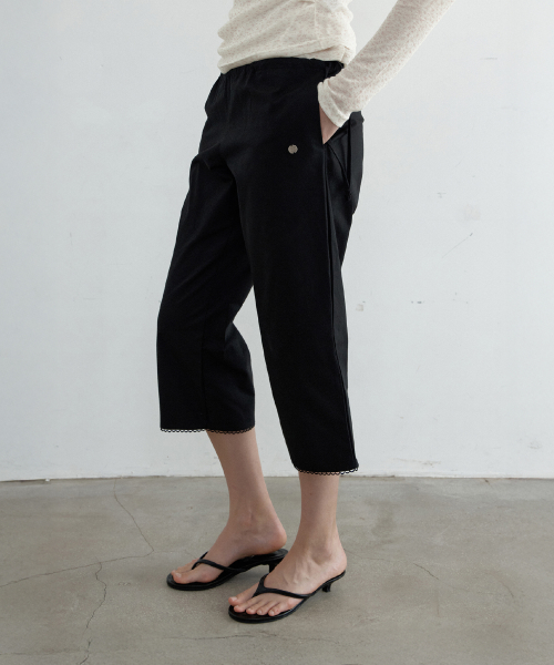 Drawstring Capri Pants (Black)
