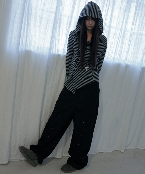 BAD GIRL CARGO PANTS (BLACK) F26ZD474