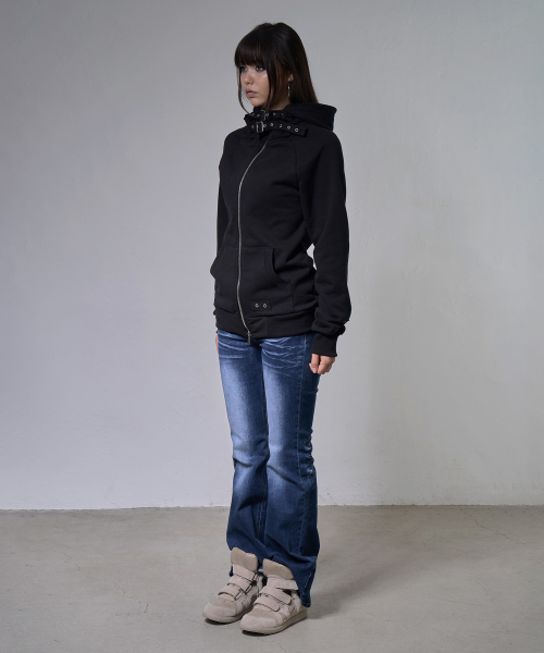 LAYER BUCKLE HOODED ZIP-UP (BLACK) F26ZA509