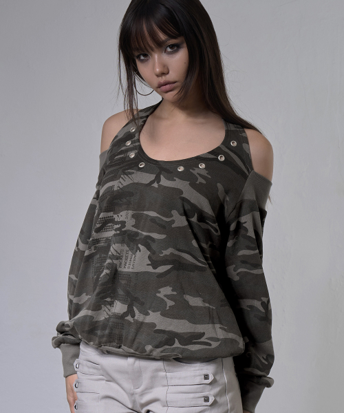 EYELET HALTER SWEAT OFF-SHOULDER (CAMO) F26ZB534