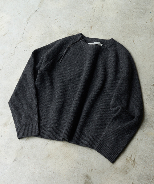 SLIT ZIPPER SNUG KNIT [CHARCOAL]