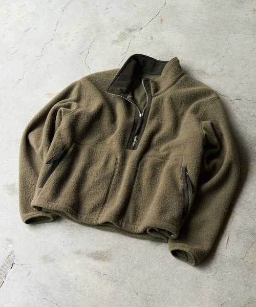 LEATHER PATCH WOOL FLEECE HALF ZIP-UP [BROWN]