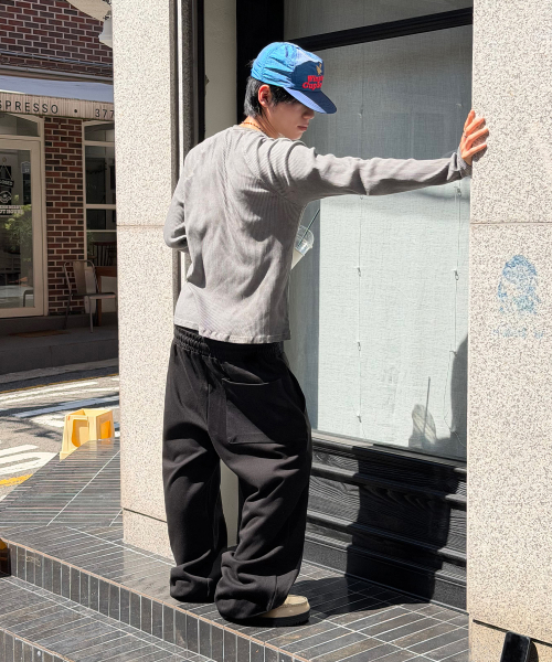롱 레터링 스트레이트 트레이닝 팬츠[블랙]
