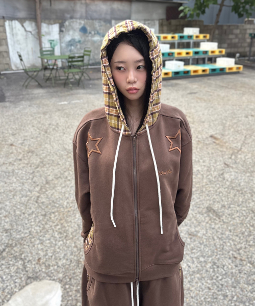 Check Star Embroidery Hoodie Zip Up BROWN
