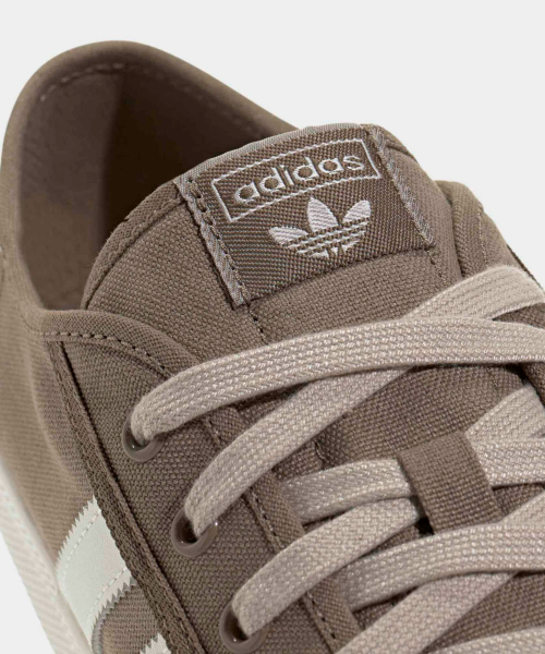 adidas NISI W KHASIX/OWHITE/OWHITE