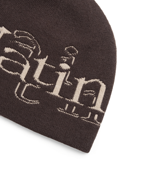 STROKE LOGO JACQUARD BEANIE IN BROWN