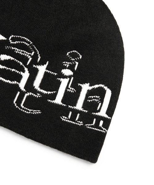 STROKE LOGO JACQUARD BEANIE IN BLACK
