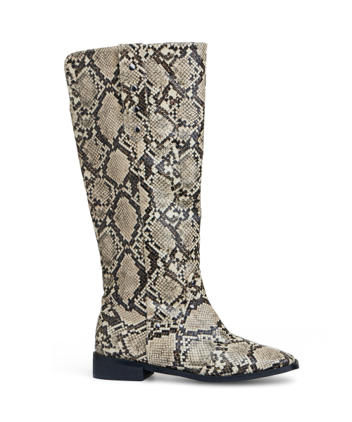 ANIMAL STUD BOOTS IN BEIGE