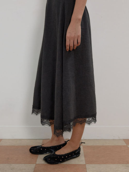 Lace Trimmed Flared Skirt MU2678SK802M_BLACK