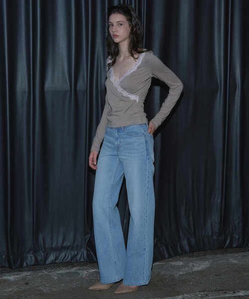 PINK STITCH DENIM PANTS (LIGHT BLUE)