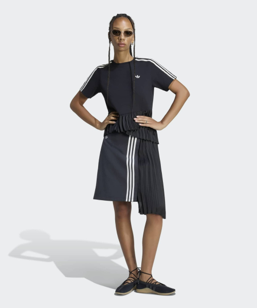 PLEAT SKIRT BLACK