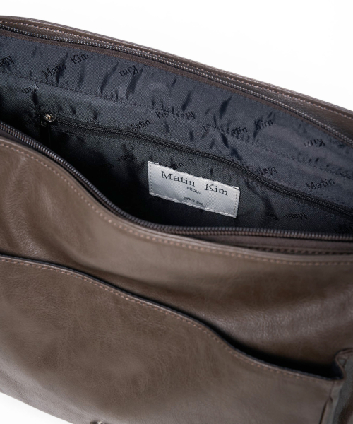 DUAL POCKET MESSENGER BAG IN DARK KHAKI