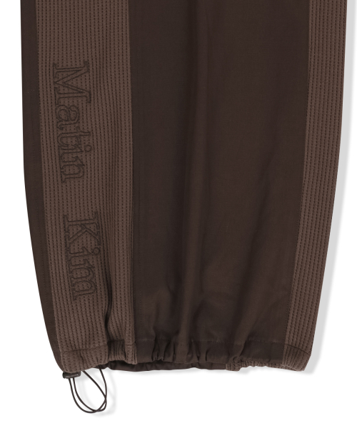 WAFFLE COLOR BLOCK TRACK PANTS IN BROWN