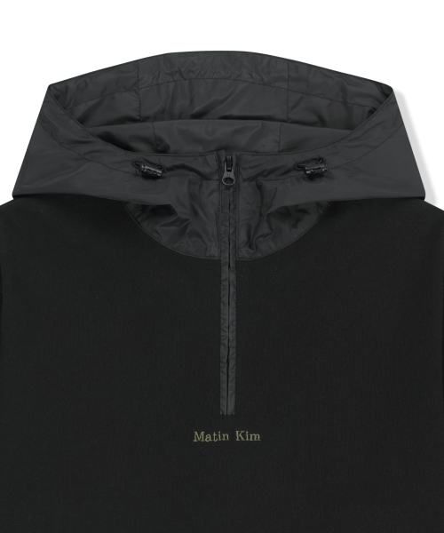 COLOR BLOCK HOODY QUARTER ZIP UP IN BLACK
