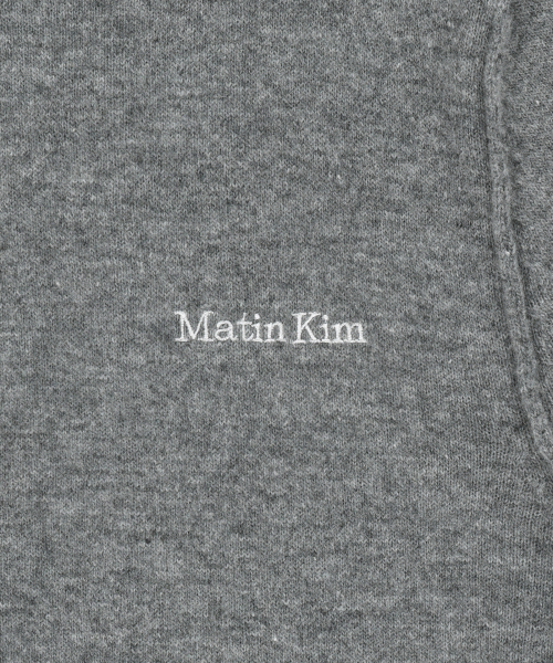 CASHMERE BLENDED CUTLINE ROUND CARDIGAN IN GREY