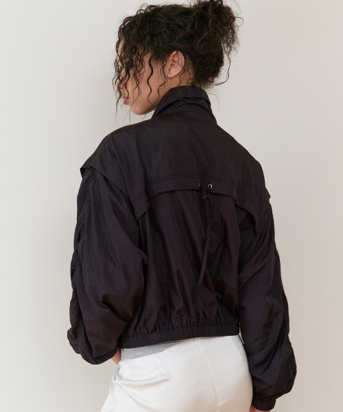 SHIRRING OVER NYLON JACKET BLACK