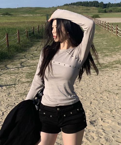 리벳 디테일 라운드넥 세미 크롭 코튼 롱슬리브 긴팔 티셔츠_3COLOR