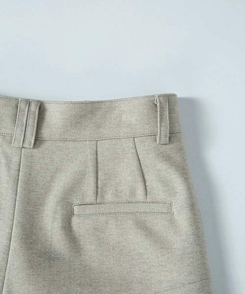 MABLE TWO TONE SHORT PANTS / BEIGE