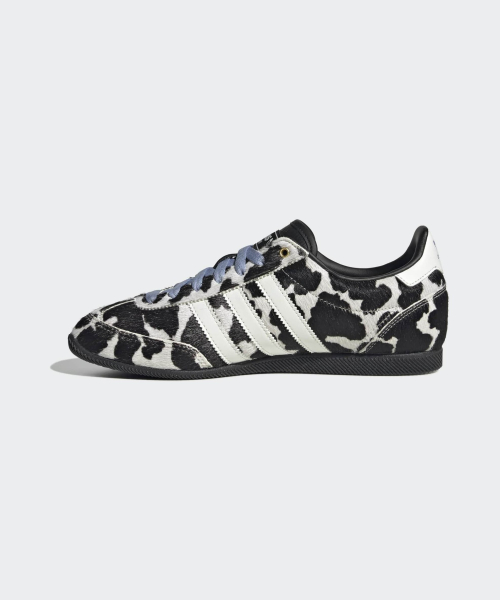 JAPAN W CBLACK/CREWHT/GOLDMT