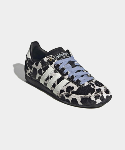 JAPAN W CBLACK/CREWHT/GOLDMT